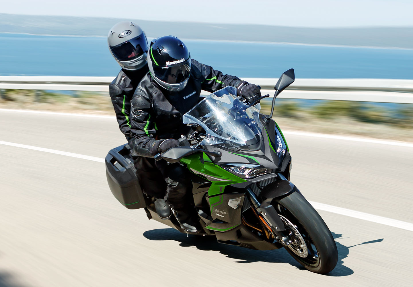 Kawasaki Ninja 1000SX |スポーツツアラーモデル | パワフルかつ有能