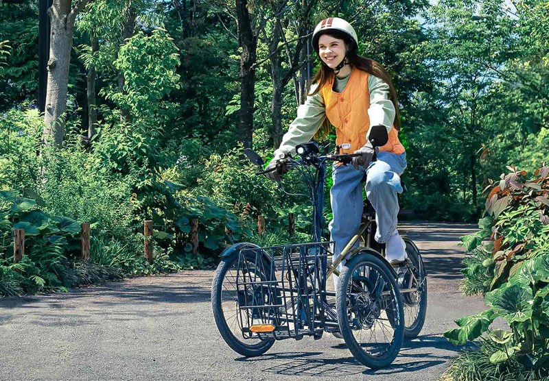 モーターサイクルの設計技術と経験を活かした車体