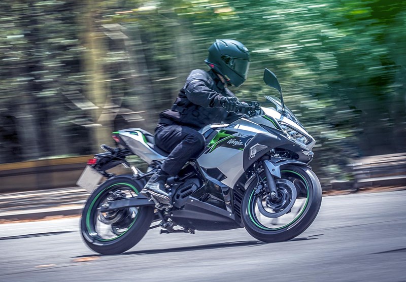 モーターサイクルハンドリング