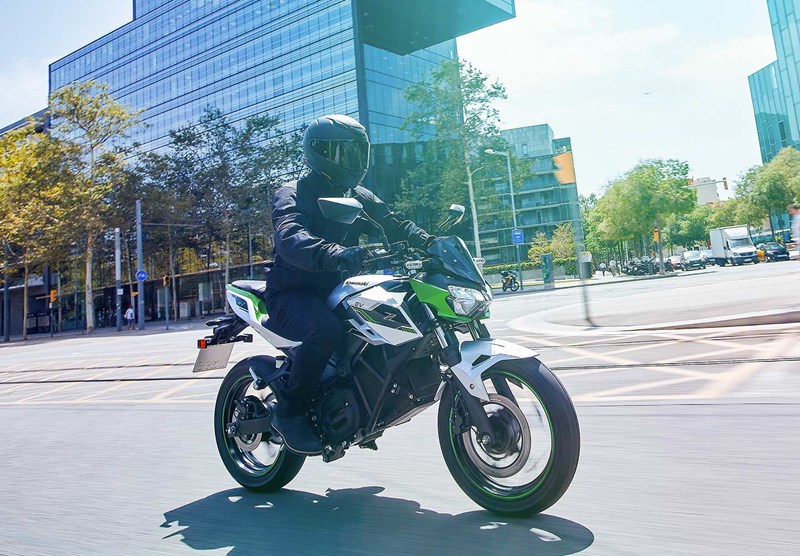モーターサイクルハンドリング
