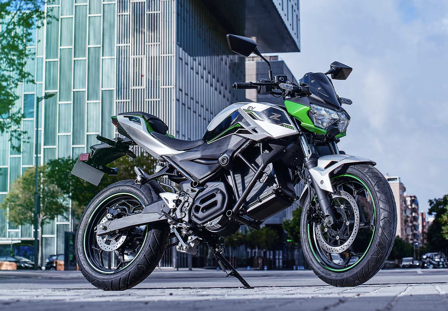 Kawasaki Z e-1 | ライトウェイトEV コミューター| ゼロエミッションで