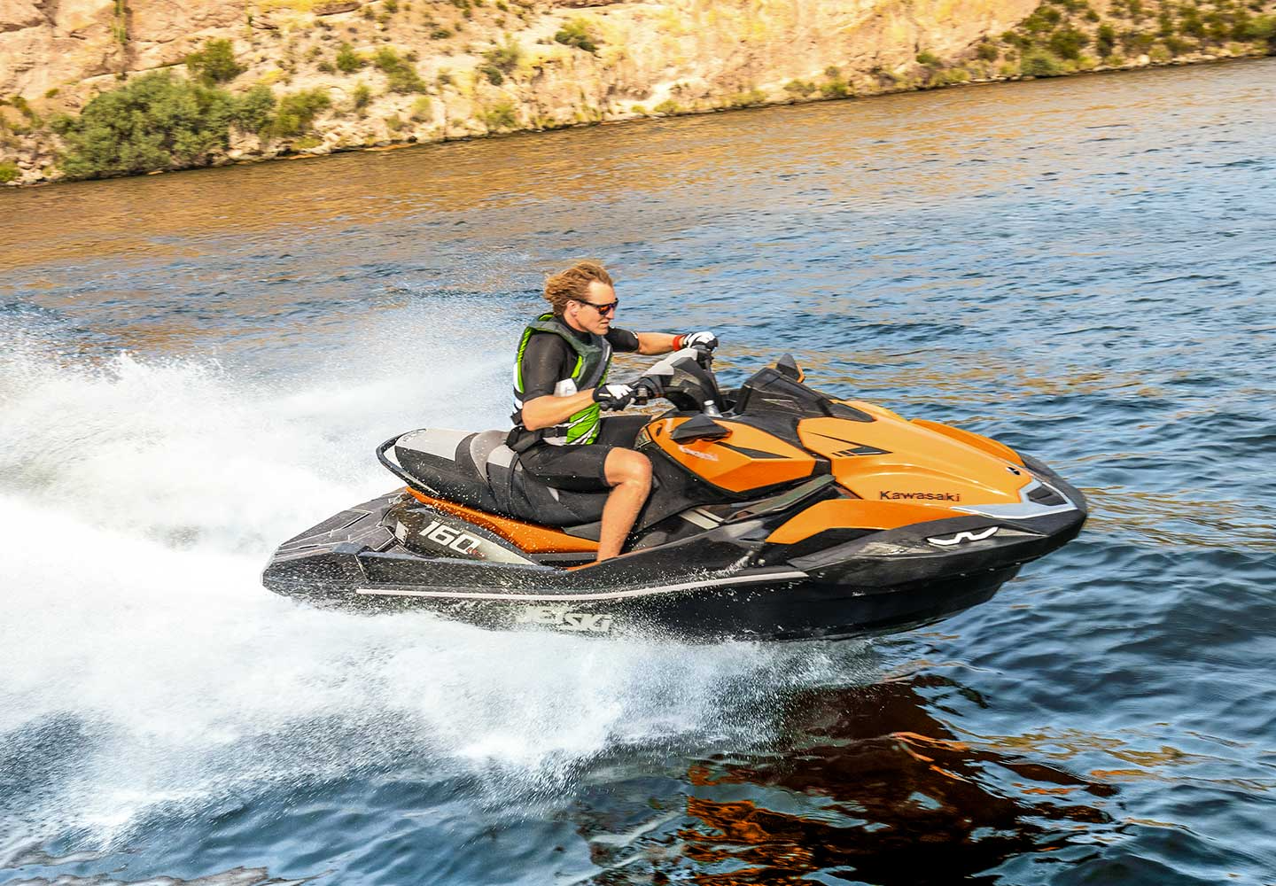 カワサキ JET SKI ULTRA 160|パーソナルウォータークラフト|快適で