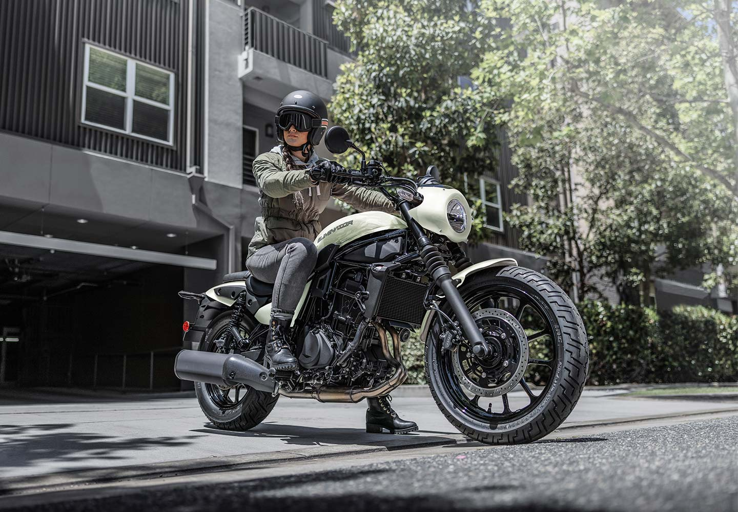 ELIMINATOR ブラックタンク Kawasaki ELIMINATOR | 扱いやすいストリートクルーザー
