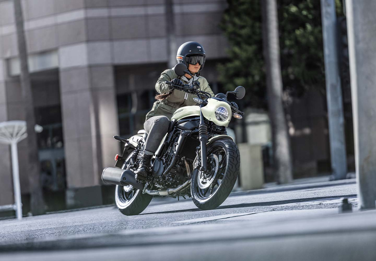 Kawasaki ELIMINATOR | 扱いやすいストリートクルーザー