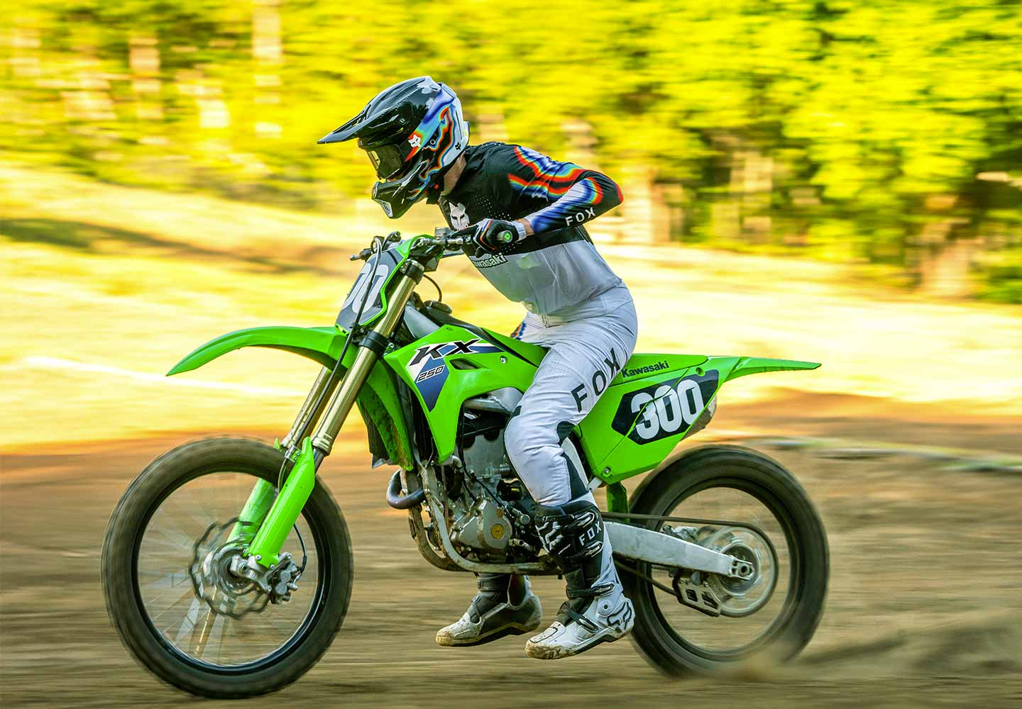Kawasaki KX250X | 競技用車両|ハイパフォーマンスなクロスカントリー