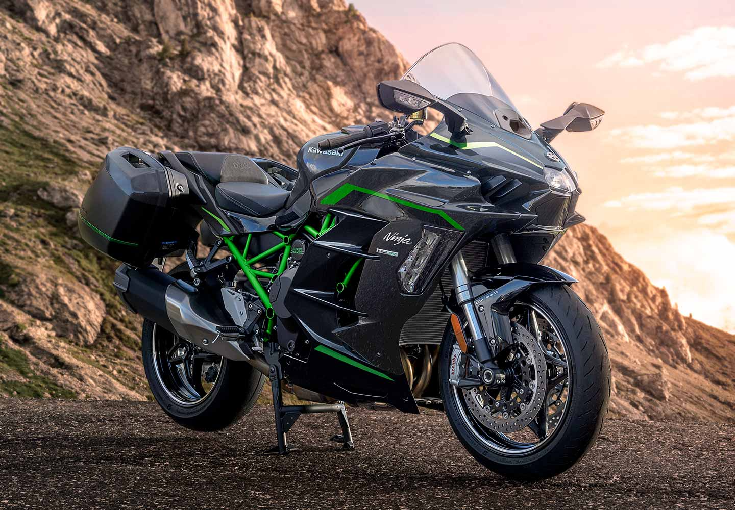 Kawasaki Ninja H2 SX |もっともパワフルなハイパースポーツ