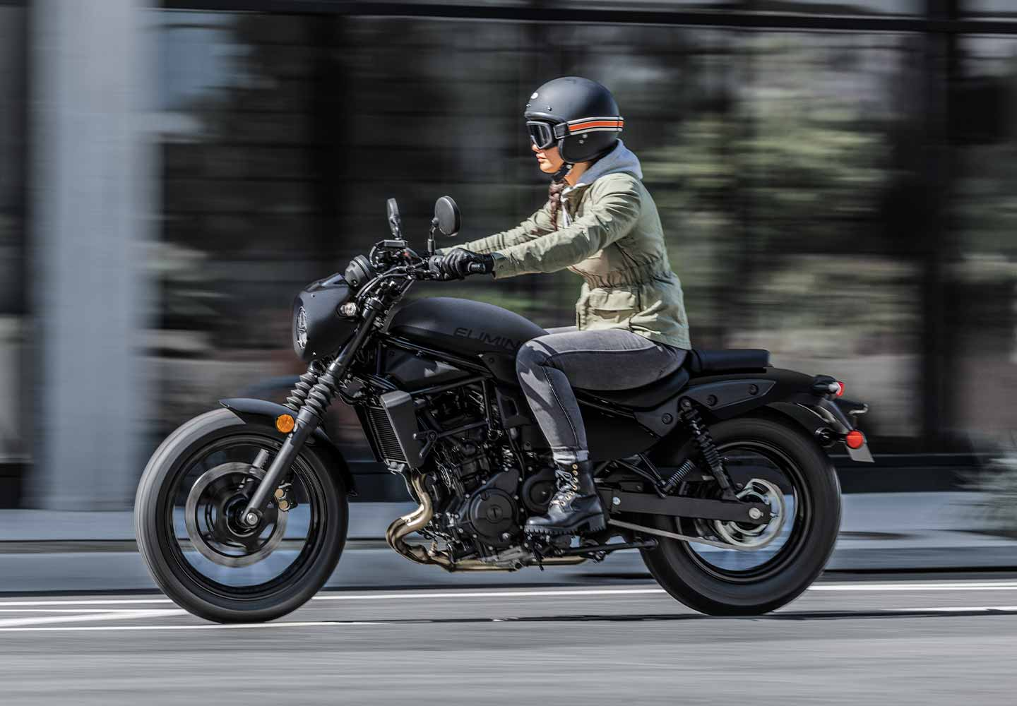 Kawasaki ELIMINATOR | 扱いやすいストリートクルーザー