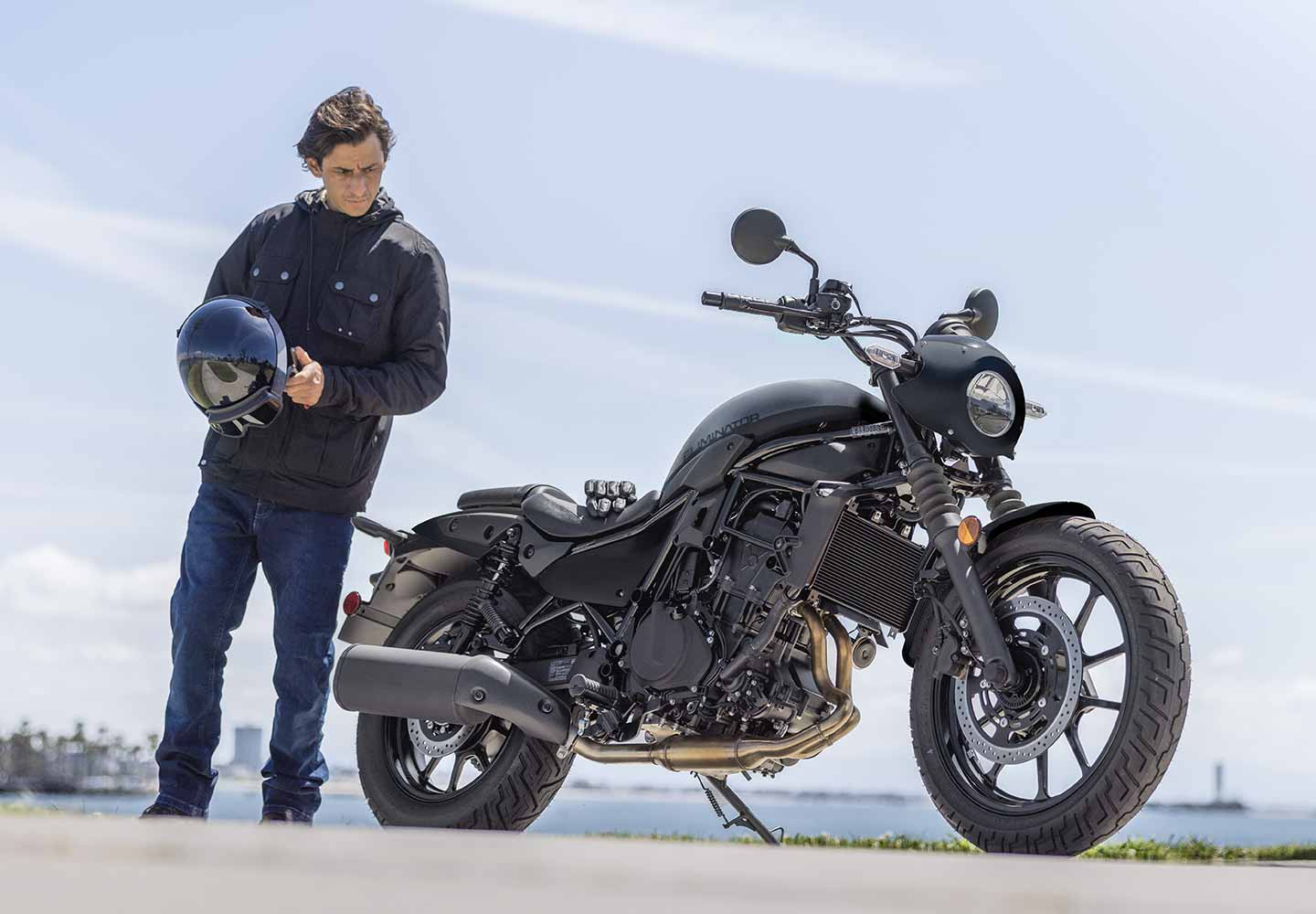 Kawasaki ELIMINATOR | 扱いやすいストリートクルーザー