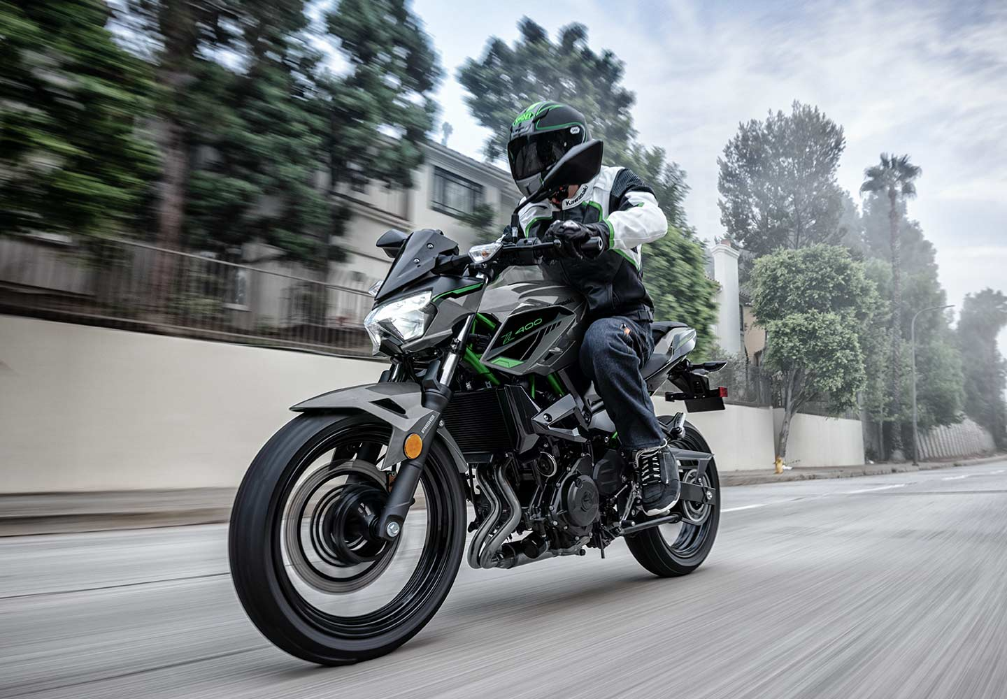 Kawasaki Z250 | スーパーネイキッドモデル | アグレッシブなスタイリング