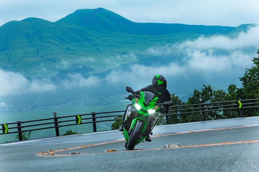 2023 NINJA ZX-25R SE KRT EDITION