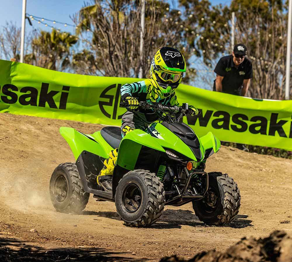Kawasaki KFX50 | ユースATV | 初心者向け四輪オフロードビークル
