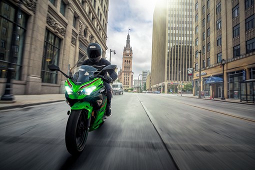 2024 NINJA 400 KRT EDITION