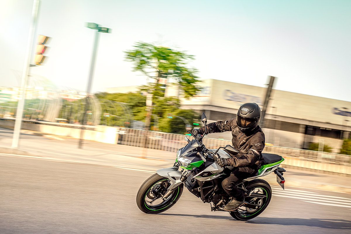 みえみえ カワサキ「Z e-1」【1分で読める 電動バイク解説 2025年現行