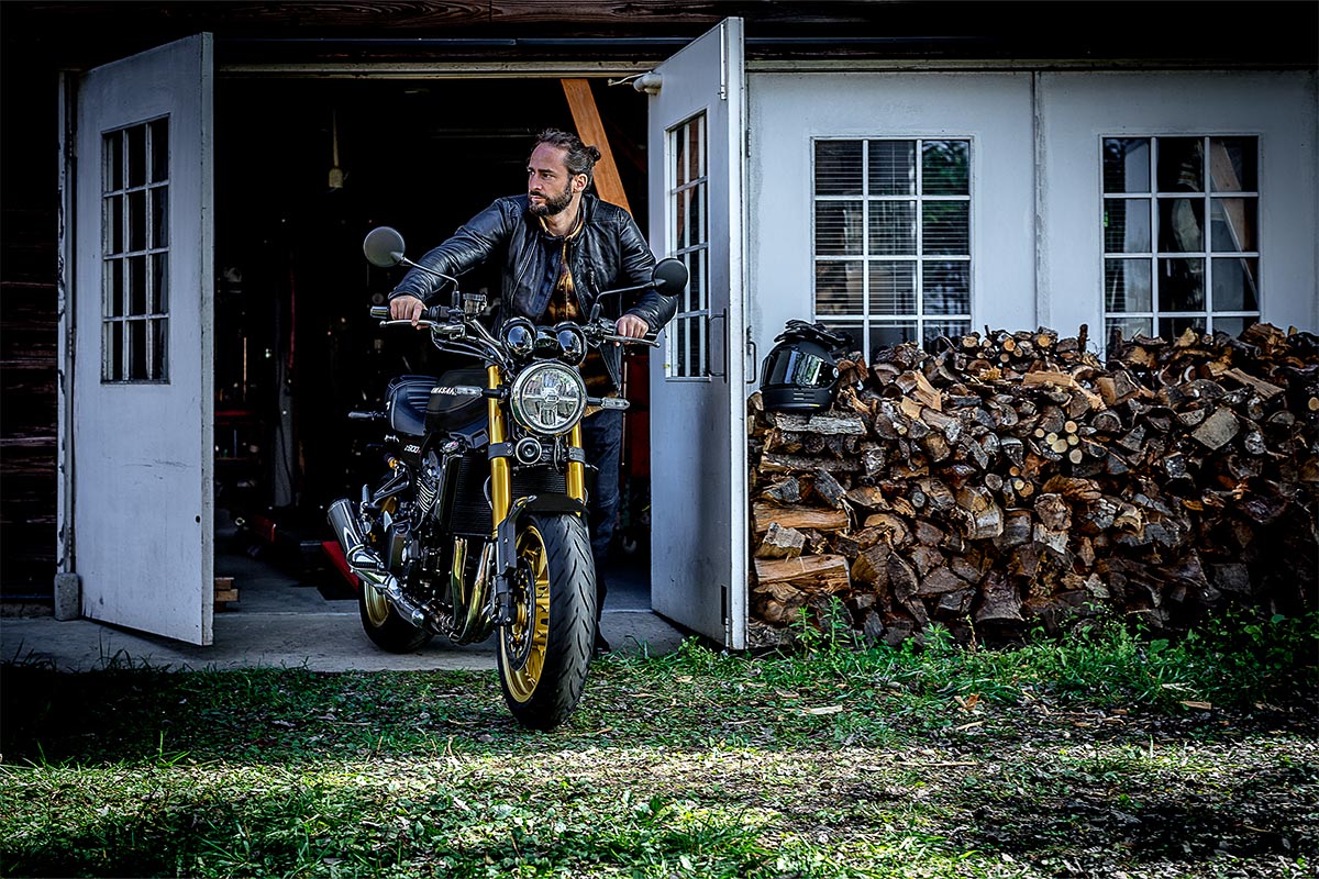 2025 Z900RS SE モーターサイクル |株式会社カワサキモータース