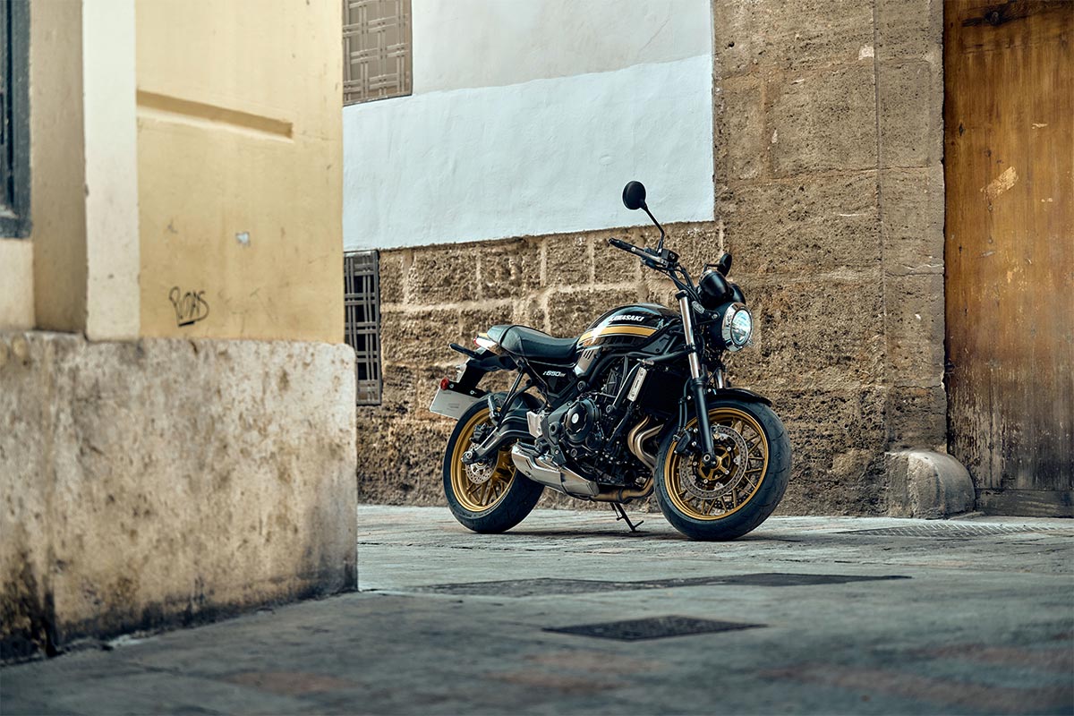 2025 整備解説書 Z650RS ER650RSFBN Japan 2025 整備解説書 Z650RS ER650RSFBN Japan - メルカリ
