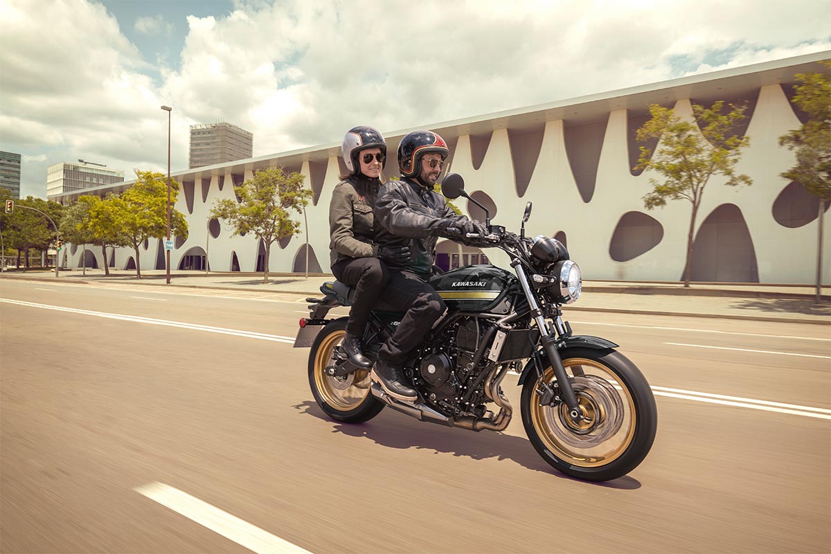 2025 Z650RS モーターサイクル |株式会社カワサキモータースジャパン