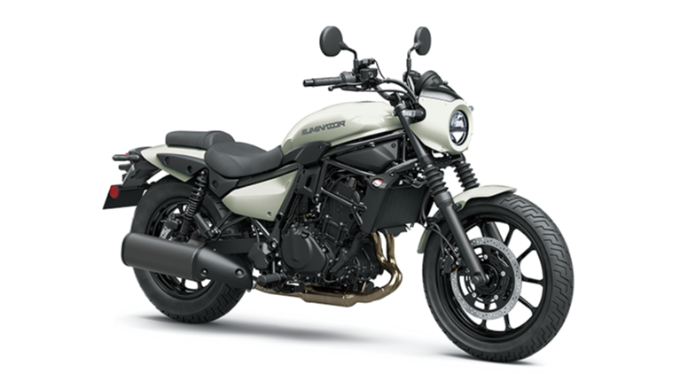 Kawasaki ELIMINATOR | 扱いやすいストリートクルーザー