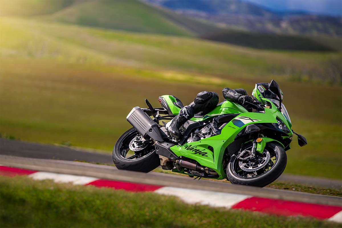 なひ 2026 Ninja ZX-4R SE モーターサイクル |株式会社カワサキ