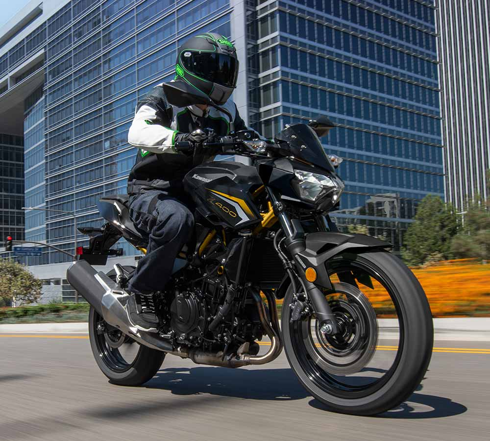Kawasaki Z400| スーパーネイキッドモデル | アグレッシブなスタイリング Kawasaki Z400| スーパーネイキッドモデル | アグレッシブなスタイリング