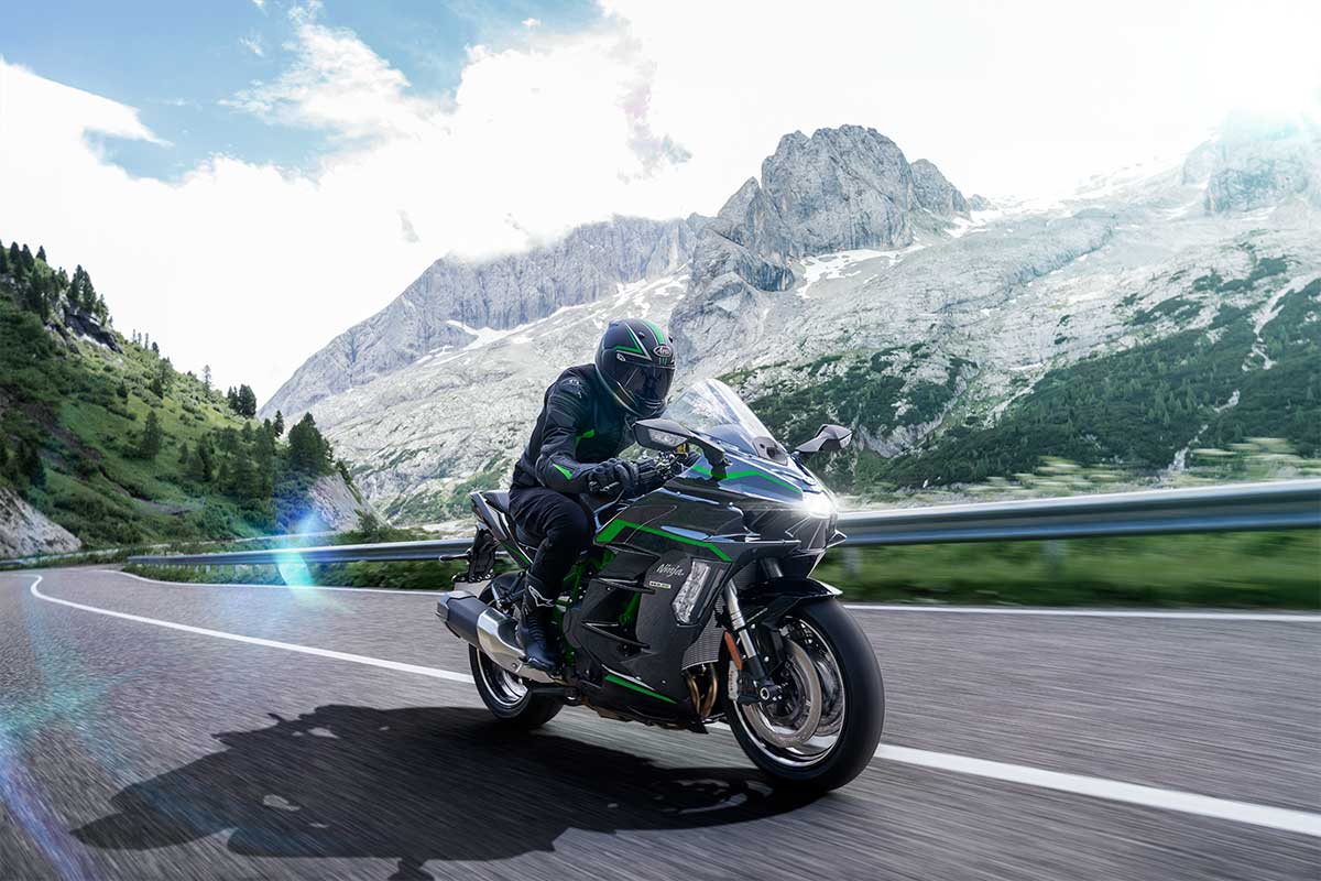 2027 Ninja H2 SX SE