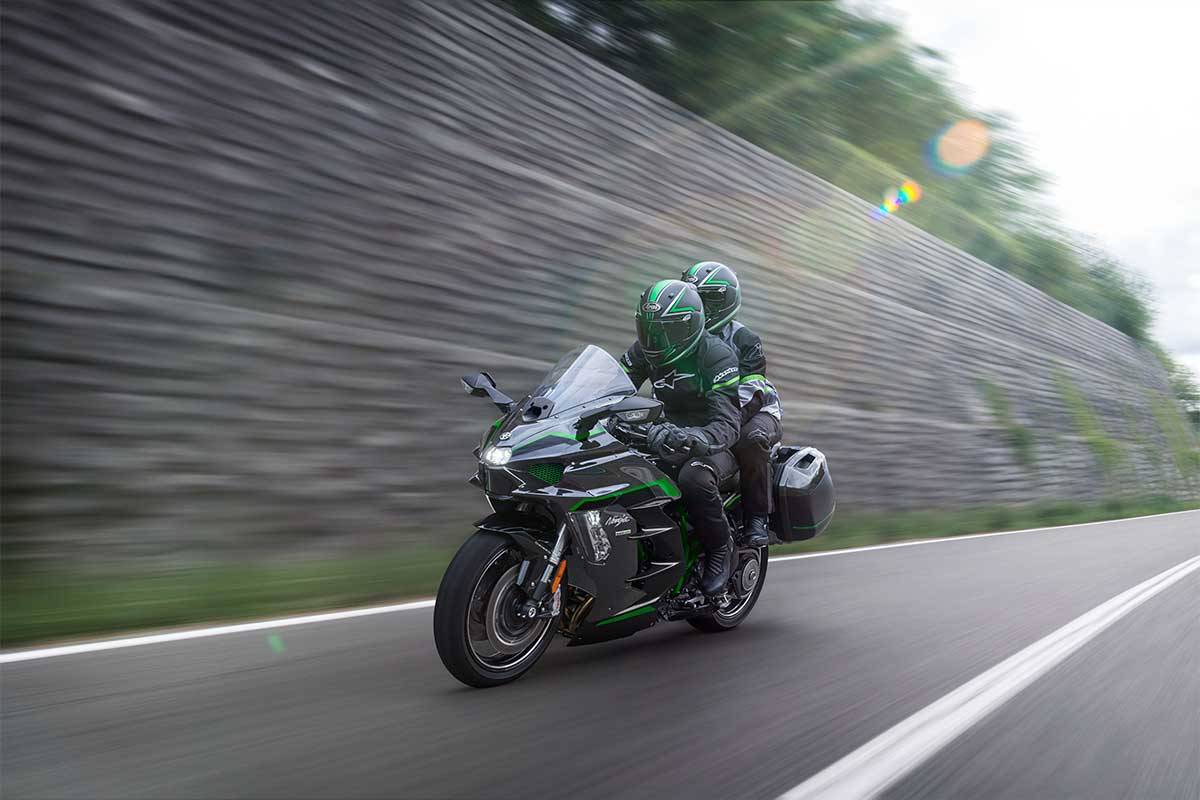2027 Ninja H2 SX SE