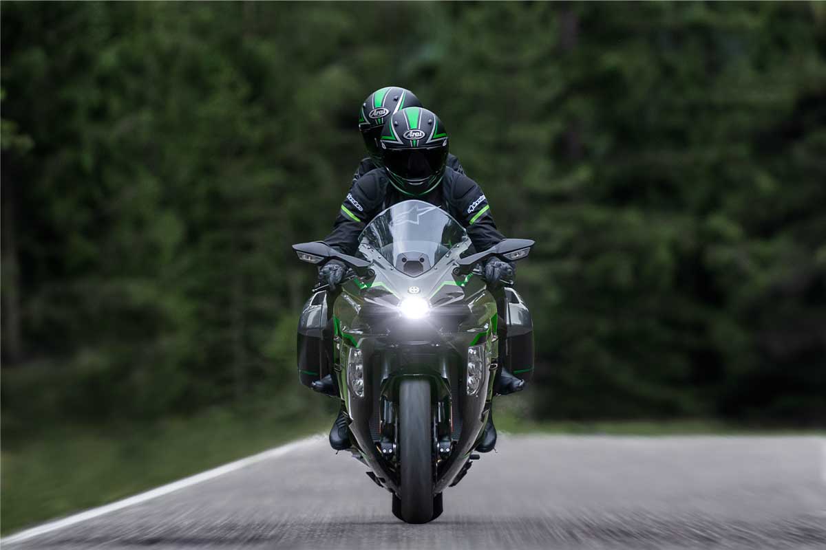 2027 Ninja H2 SX SE