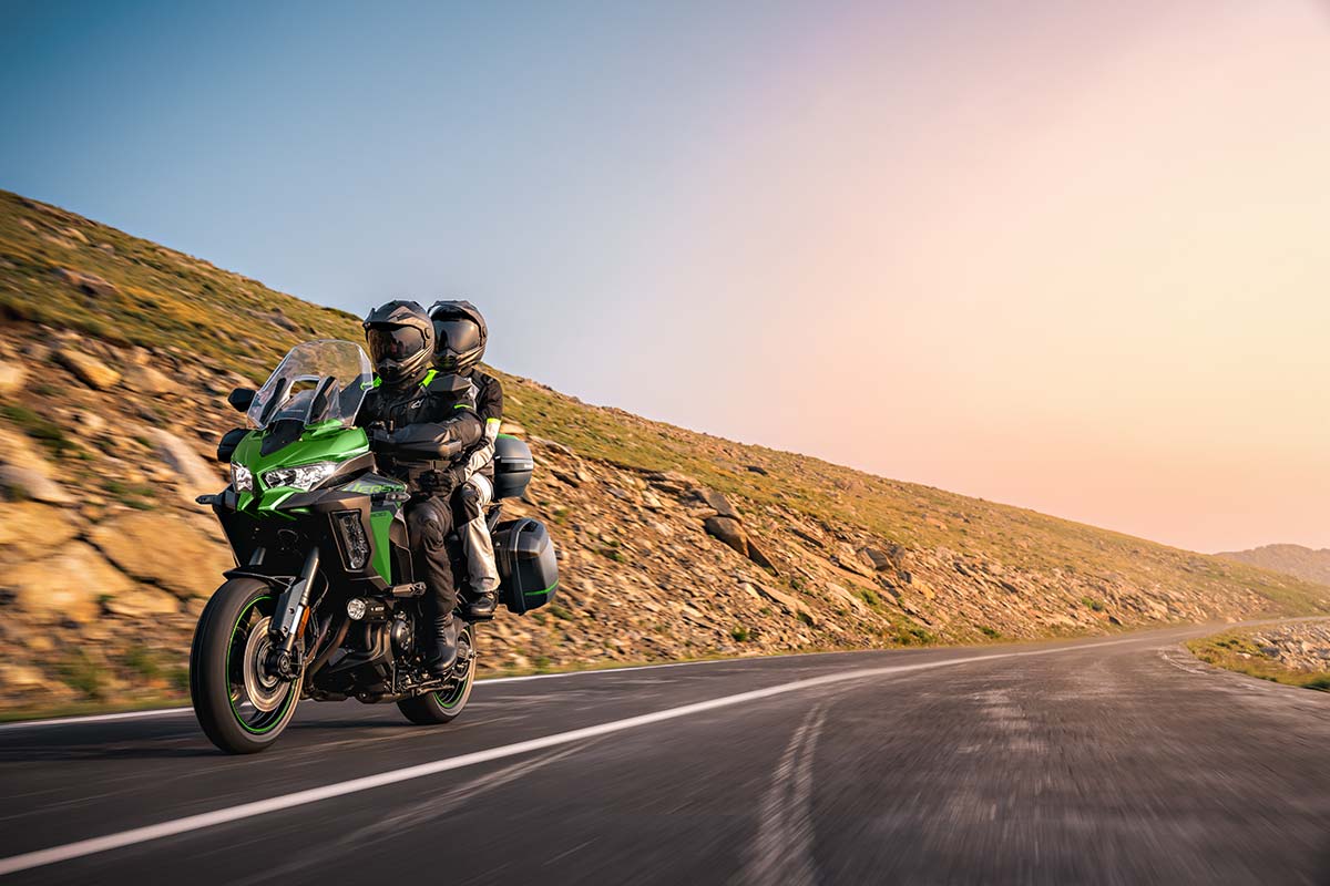 2027 VERSYS 1100 SE