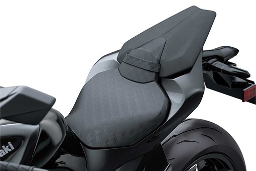 2027 Z1100