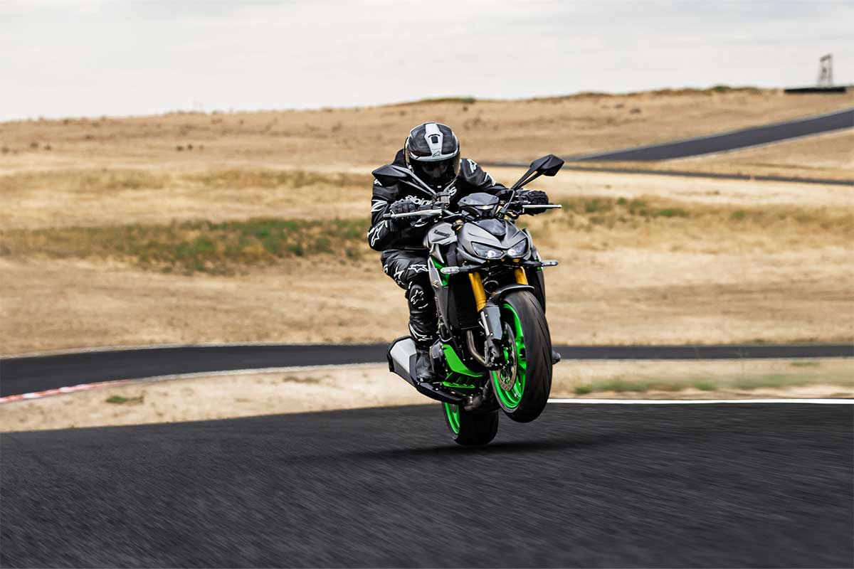 2027 Z1100 SE
