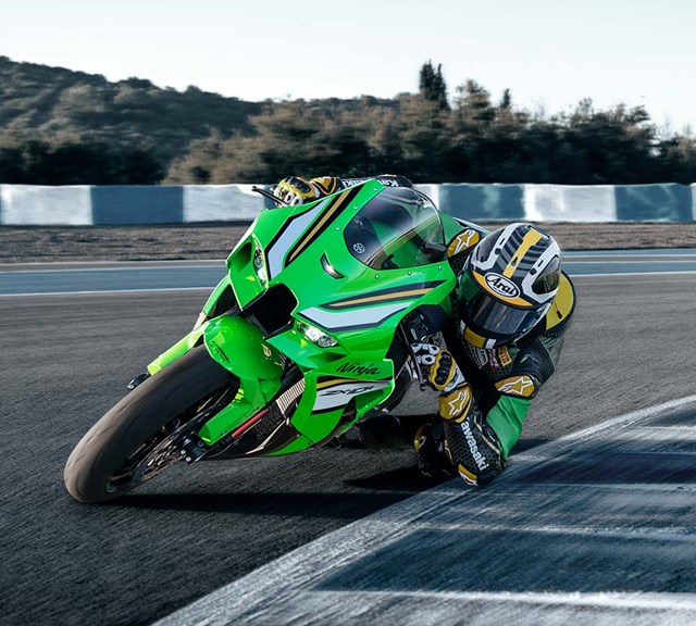 Image of 2025 NINJA ZX-10R in action
