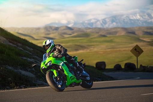 2026 NINJA ZX-6R